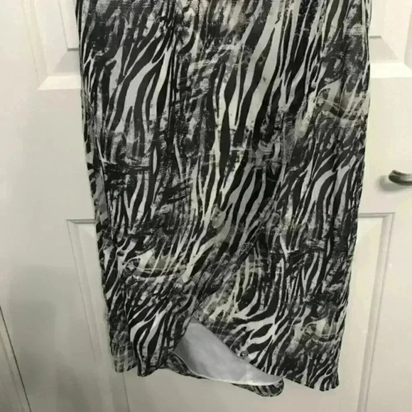 Bebe Keyhole Wrap Hem Dress Size‎ 6 - Picture 4 of 6